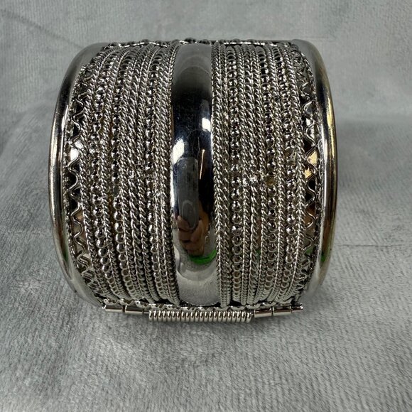 Wide Silver-Tone Hinged Cuff Bracelet Textured Chain Detail Women Boho Gypsy - Picture 12 of 16